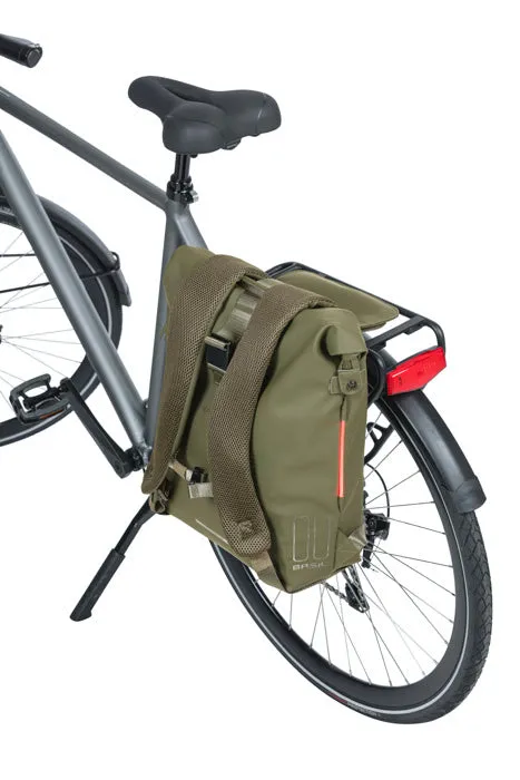 Basil Soho Backpack Bicycle Bag with LED 17L