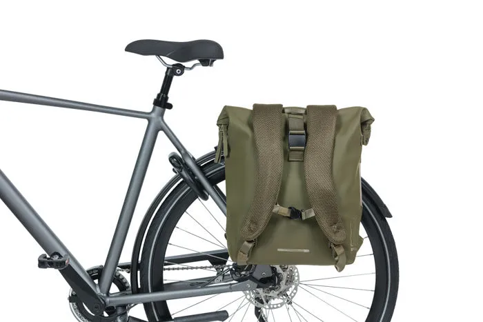 Basil Soho Backpack Bicycle Bag with LED 17L