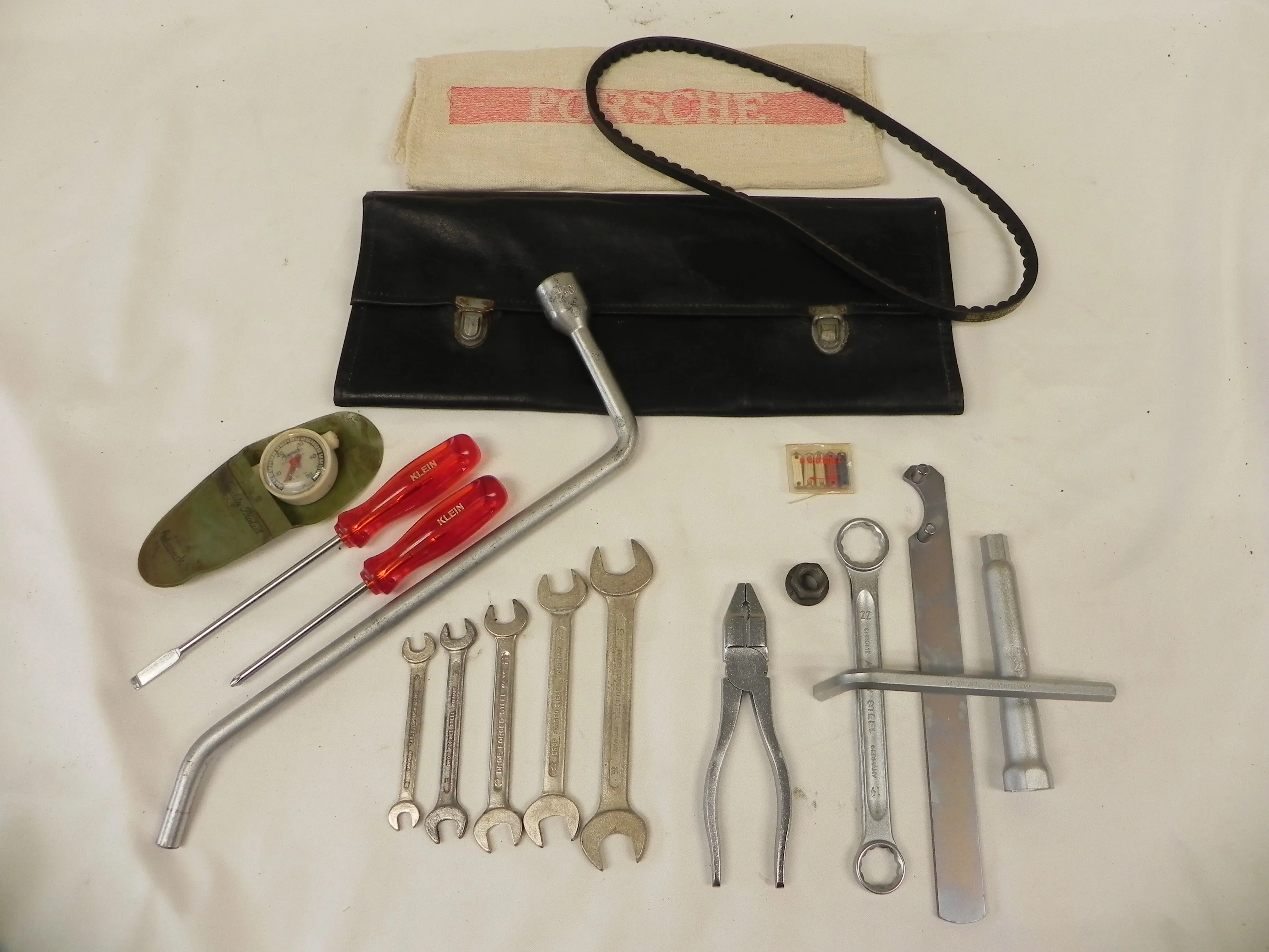 (Used) 911 SWB Tool Kit - 1965-68