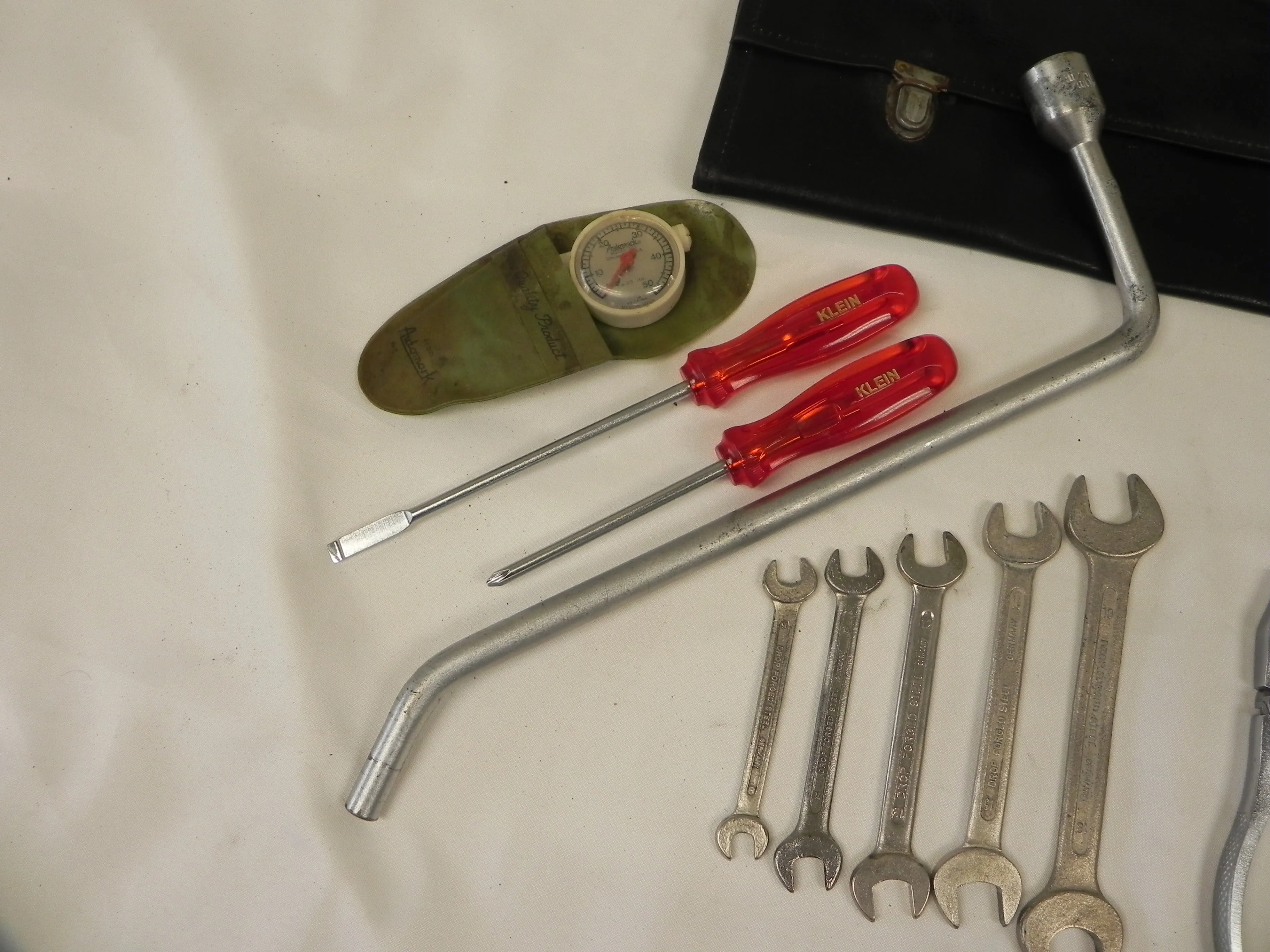 (Used) 911 SWB Tool Kit - 1965-68