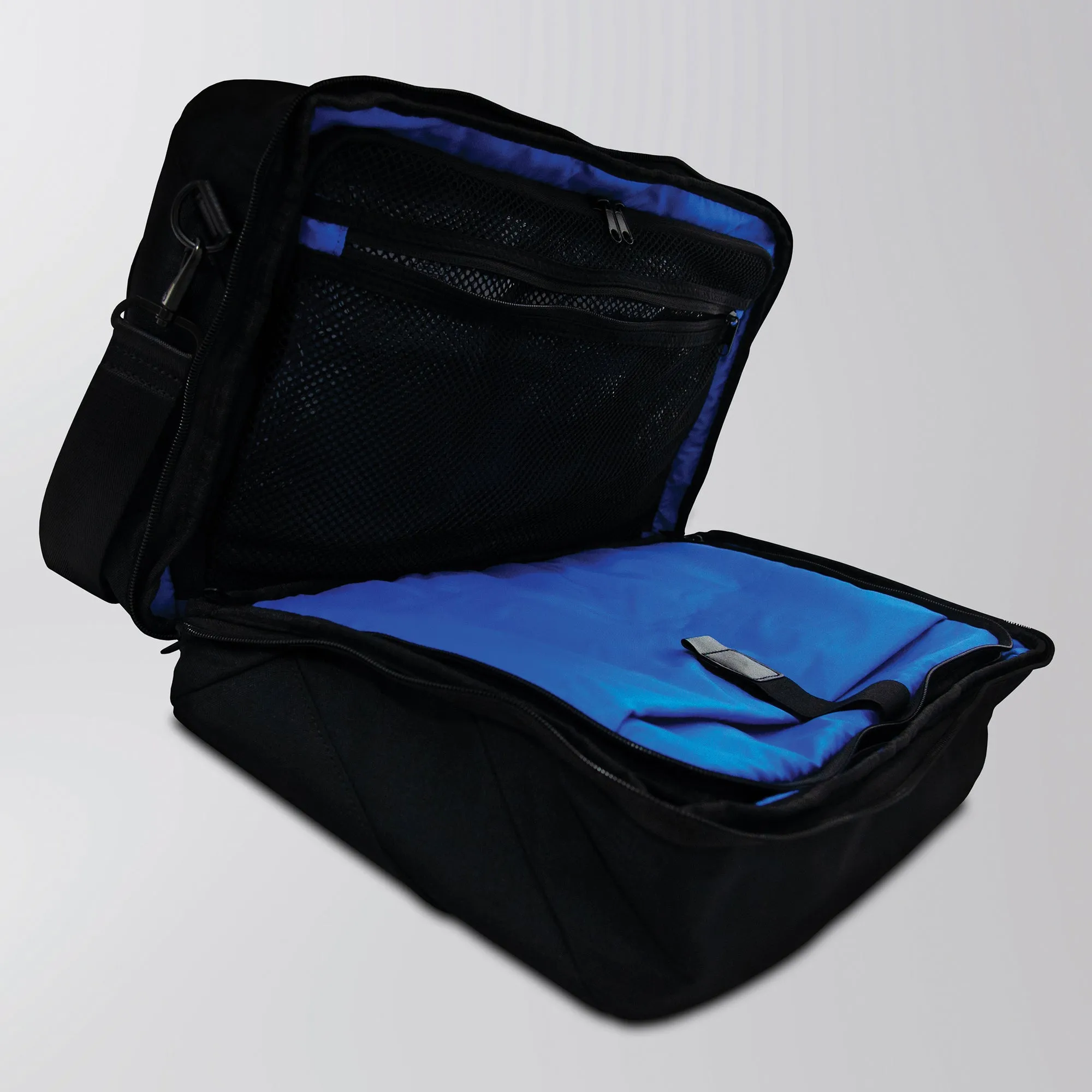 WEEKENDER 28L THREE PEAKS® GBR PROMOTIONAL RPET BAG