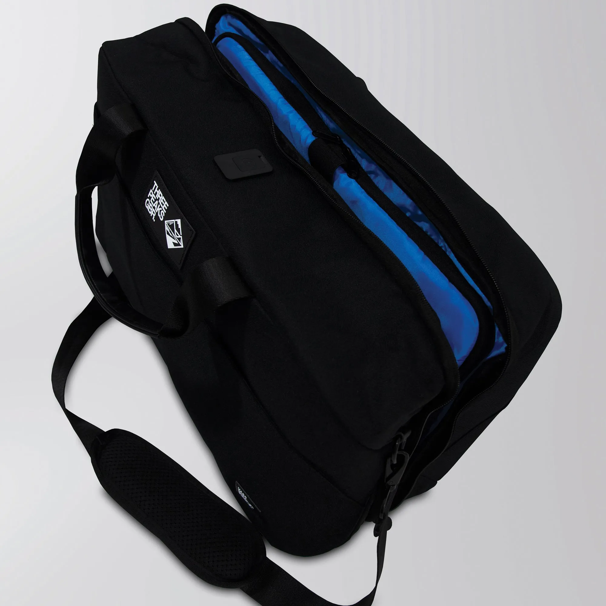 WEEKENDER 28L THREE PEAKS® GBR PROMOTIONAL RPET BAG